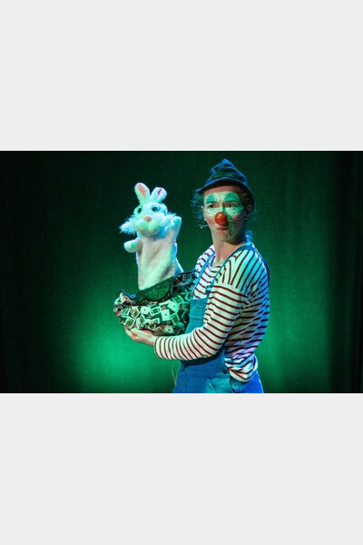 Augustine fait son cirque 