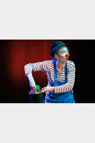 Augustine fait son cirque 