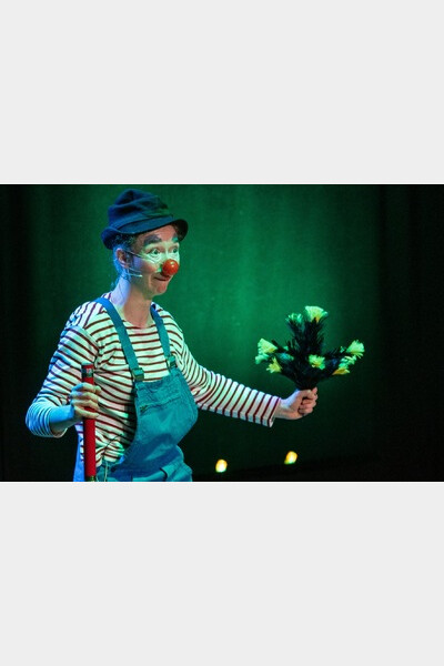 Augustine fait son cirque 