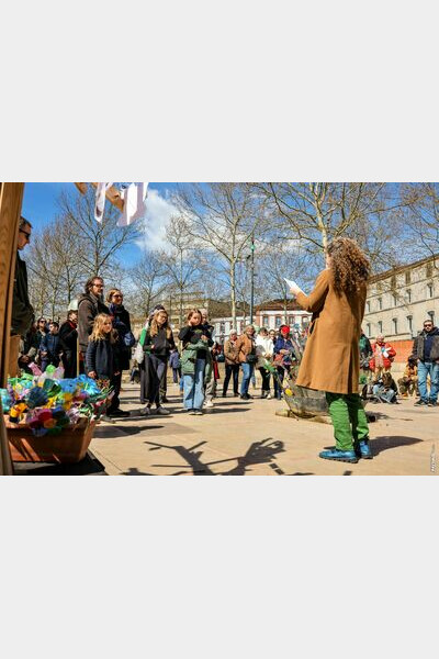 chuchote-moi ta poésie