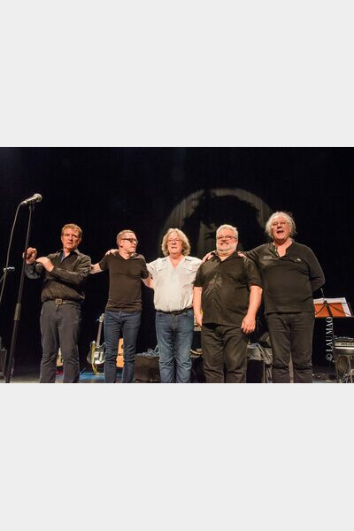 Les musiciens entourant Jean Pierre BOUJARD 